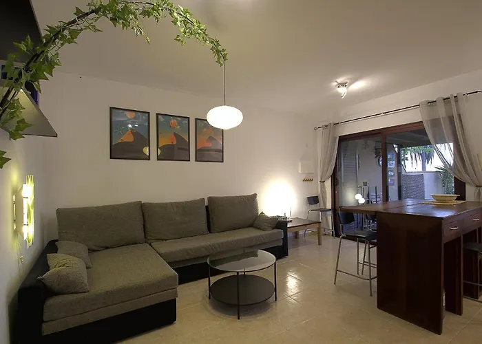 Front Granillo - Ocean View, Garden, Bright And Comfortable, Wi-fi 아파트 코스타카르마