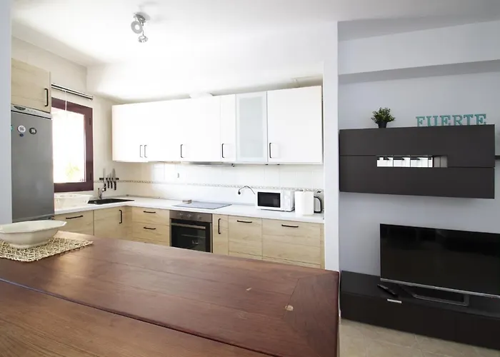 Front Granillo - Ocean View, Garden, Bright And Comfortable, Wi-fi 아파트 코스타카르마